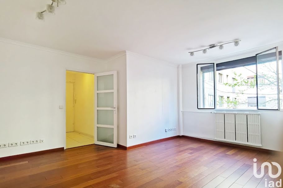 Vente appartement 3 pièces 69 m² à Paris 10ème (75010), 670 000 €