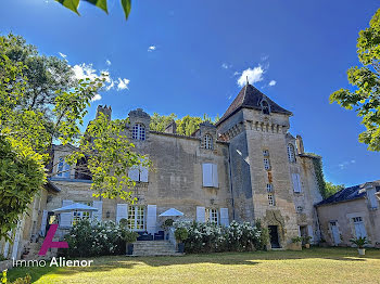 château à Cornille (24)