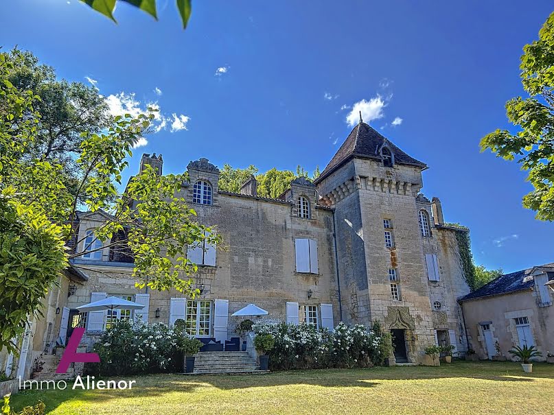 Vente château 12 pièces 1182 m² à Cornille (24750), 1 575 000 €