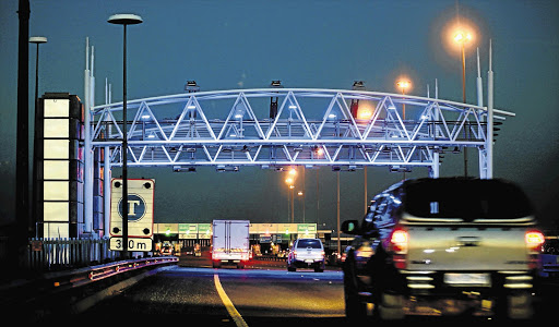 Gauteng premier Panyaza Lesufi’s government will be allowed to decide what happens to e-toll gantries. File photo.