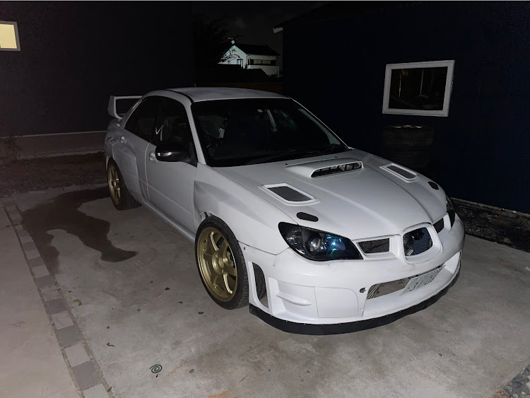 インプレッサ WRX STIのGDB・ワイドボディ・DIYに関するカスタム事例の投稿画像1枚目