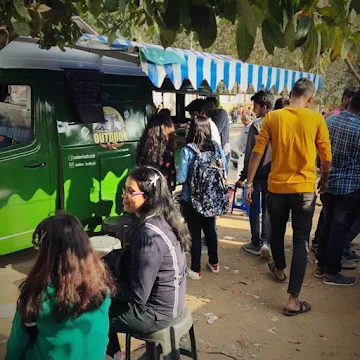 Outdoor Food Truck photo 