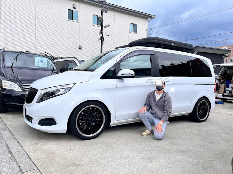 Vクラスのw447・ショップで談話・車中泊ブーム・花粉マジでもうやめて・フロントガラスの油膜取れないに関するカスタム事例の投稿画像1枚目