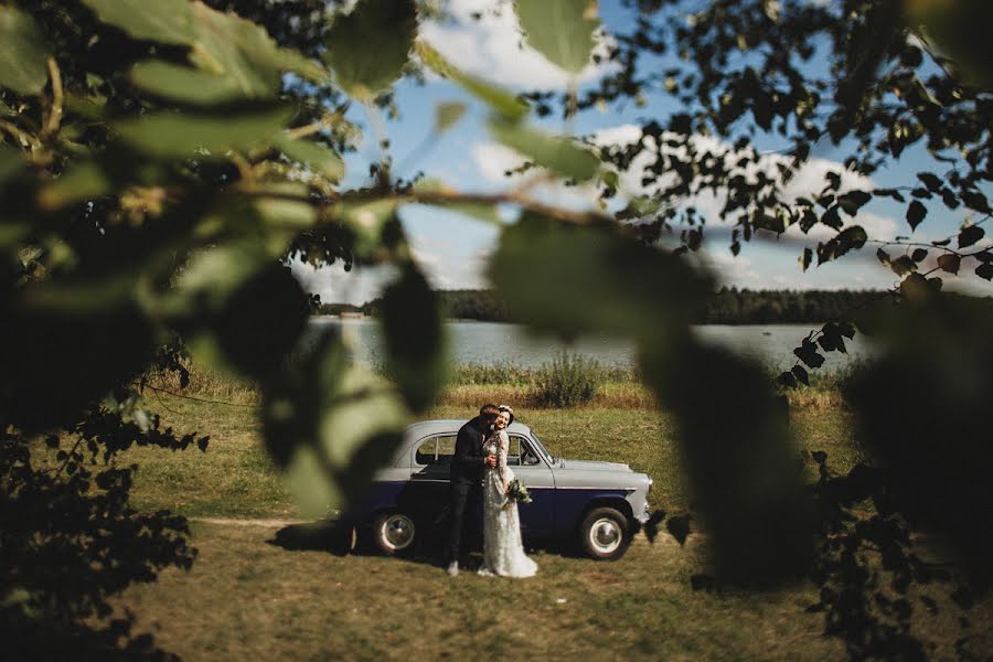 Fotograf ślubny Tony Iskra (iskraphoto). Zdjęcie z 1 października 2015