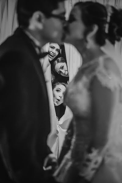 結婚式の写真家Bruno Urbina (brunoneptuno)。2017 9月4日の写真