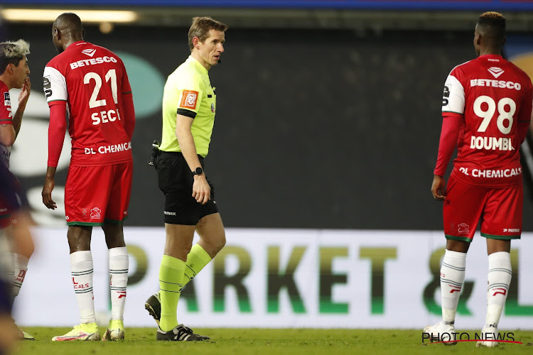 Referee Department past regels VAR weer aan: als het na twee pogingen niet gelukt is, laat de scheidsrechter beslissen