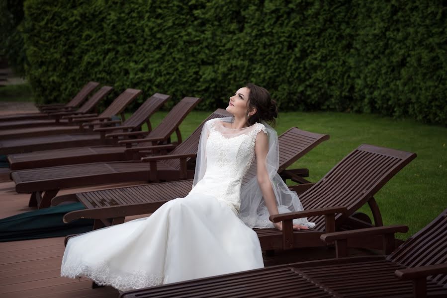 Wedding photographer Olga Lebedeva (fotolebedeva). Photo of 18 July 2017