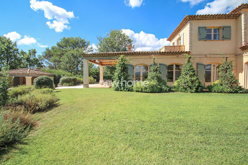 Villa with pool and terrace 4