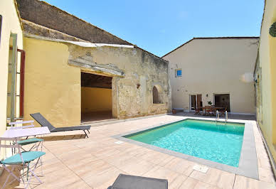 Maison avec piscine et terrasse 8