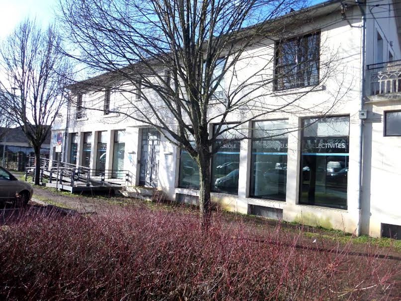 Vente locaux professionnels   à La Charité-sur-Loire (58400), 600 €