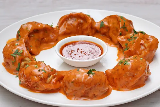 Chicken Gravy Momos [8 Pieces]