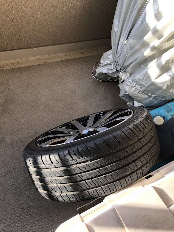 MPVのmpv・ベランダ干し・225/45R19・タイヤラック・フロントバンパー外しに関するカスタム事例の投稿画像2枚目