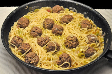 Meatballs with Pesto Spaghetti