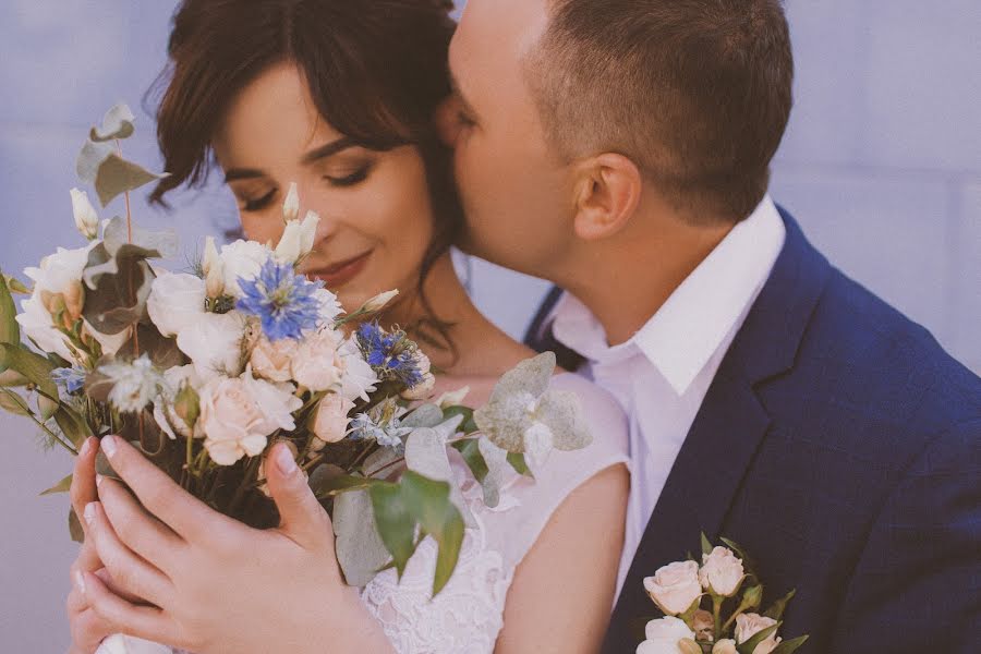 Fotógrafo de casamento Olya Falevich (olyafalevich). Foto de 1 de março 2019