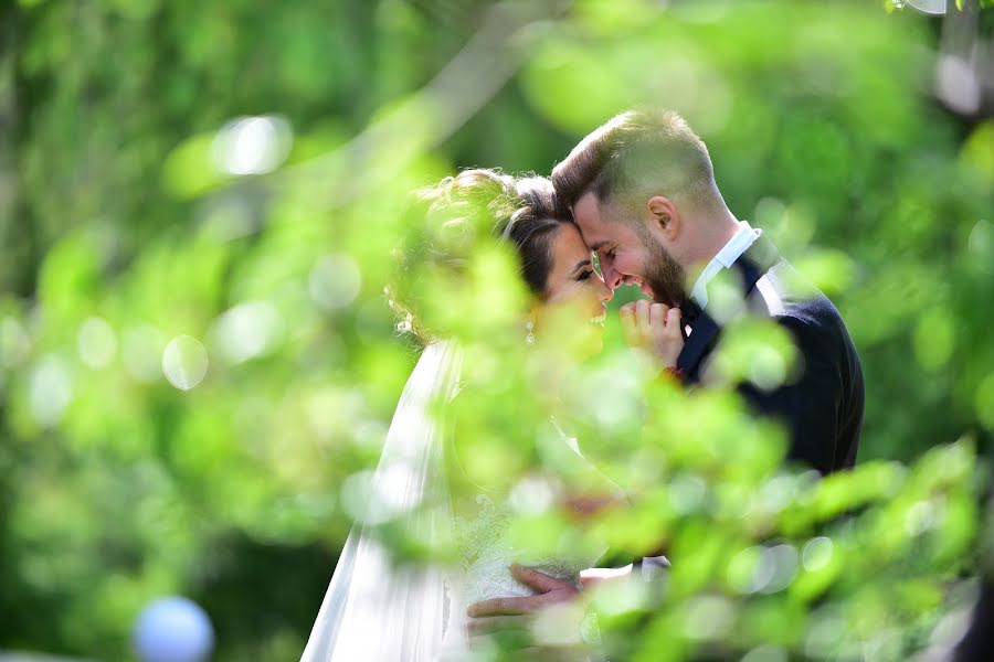 Fotógrafo de bodas Marius Onescu (mariuso). Foto del 7 de mayo 2017