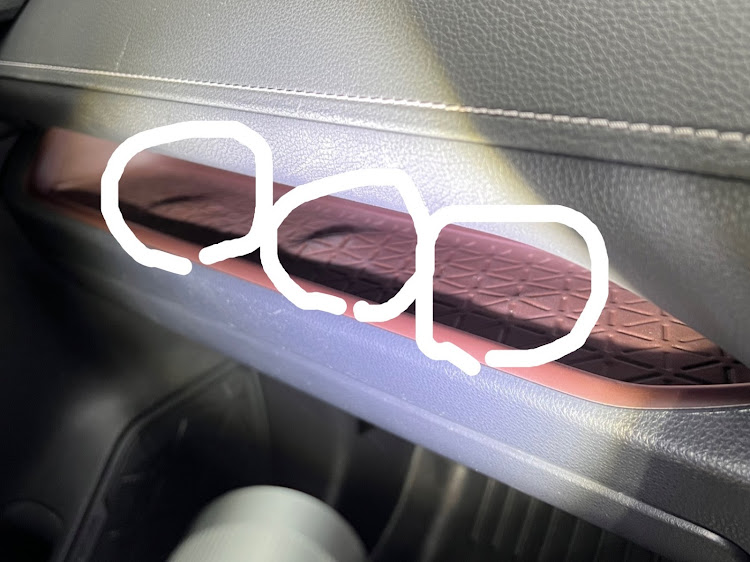 RAV4の12月もよろしくお願いします・トヨタ・不具合・車検に関するカスタム事例の投稿画像1枚目
