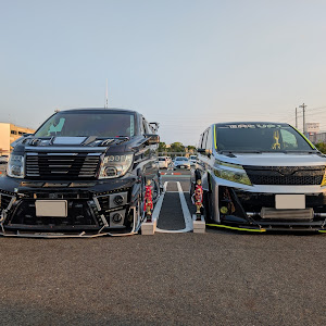 ヴォクシー ZRR80W