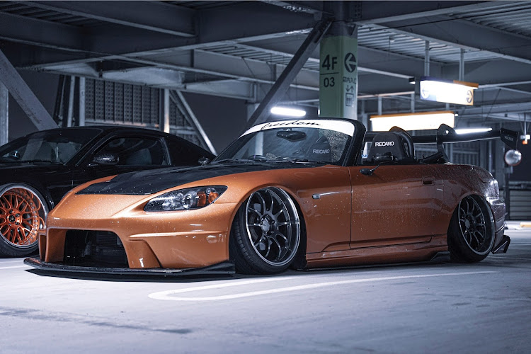 S2000の仕様変更・エアサス・スワンネックGTウイング・スタンスに関するカスタム事例の投稿画像1枚目