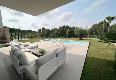 Villa with pool and terrace 4