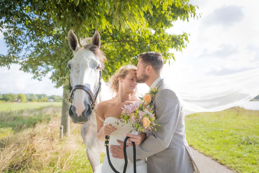 Bryllupsfotograf Anouk Raaphorst (ishootlove). Foto fra februar 8 2019