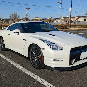 NISSAN GT-R R35