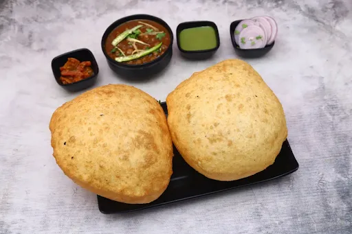 Plain Chole Bhature [2 Bhature]