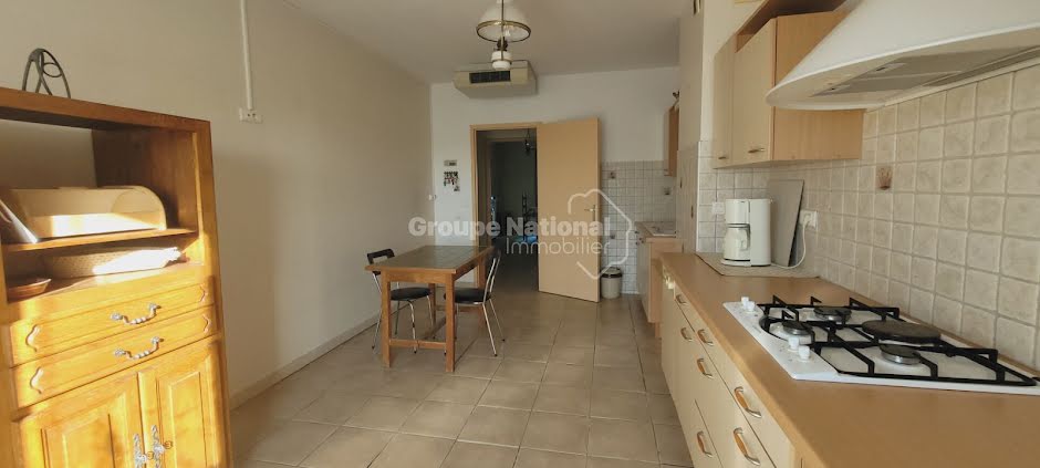 Vente appartement 4 pièces 96.7 m² à Beaucaire (30300), 141 500 €
