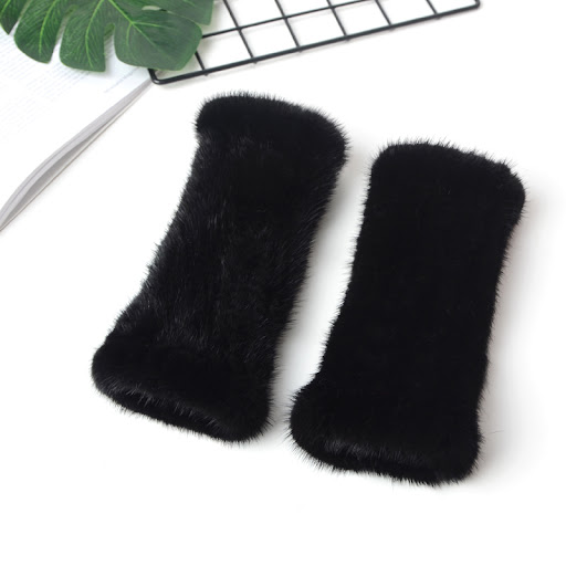 Title 5, Comfortable winter gloves for warm hands. Stay ...