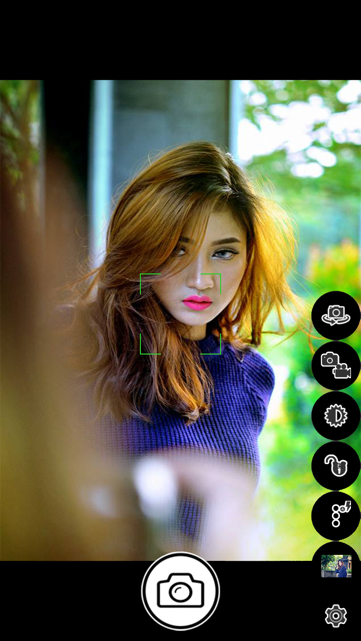 DSLR X-HD camera Screen 1
