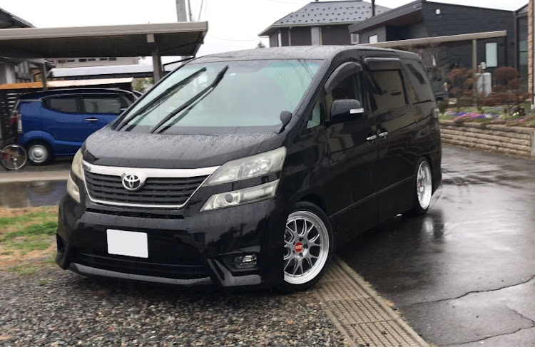 ヴェルファイアのBBS LM-R・タナベDF210・ATR SPORT・ATR SPORT2・ガレージトシに関するカスタム事例の投稿画像1枚目