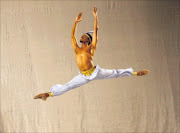 Andile Ndlovu dancing in the International Ballet Gala in Cape Town this week, dazzling the audience