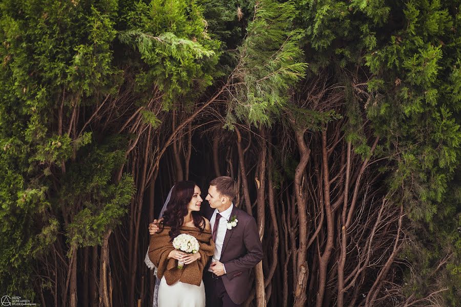 Photographe de mariage Artem Goncharov (odinmig). Photo du 27 novembre 2015