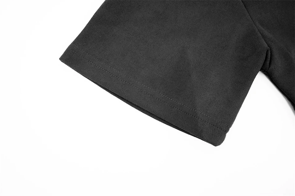 Camicia Uomo con Fondo Scivolato per un Look Casual e Confortevole. Perfetta per il tempo libero. Sperimenta libertà di movimento e uno stile rilassato.