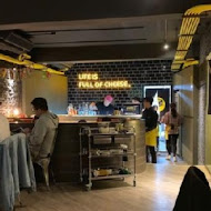 YELO Seoul Bistro 首爾餐酒館