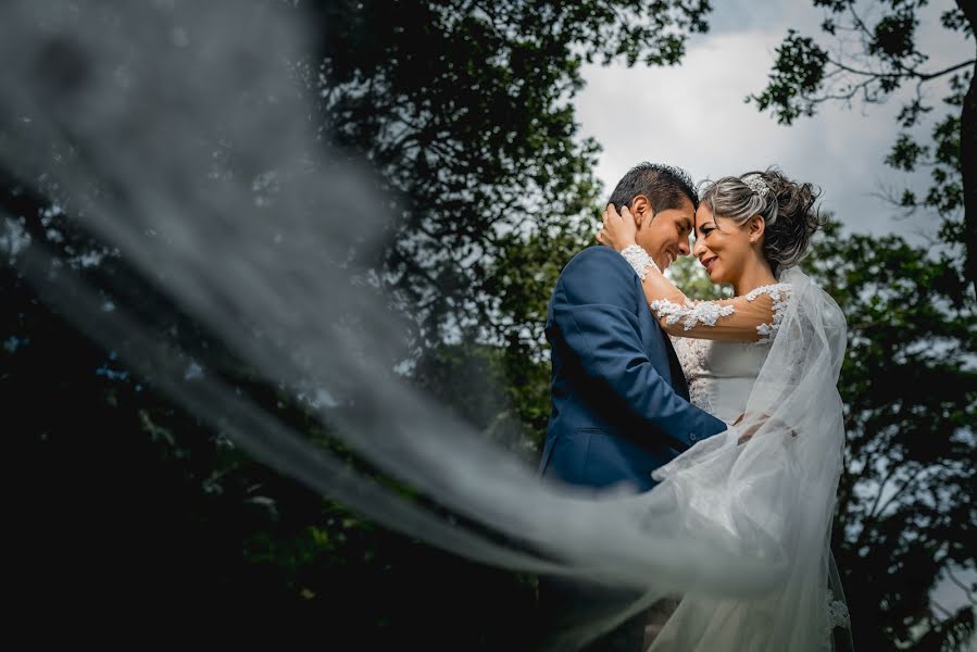 Fotografer pernikahan Leo Marino (leomarinodvmh819). Foto tanggal 18 Mei 2020