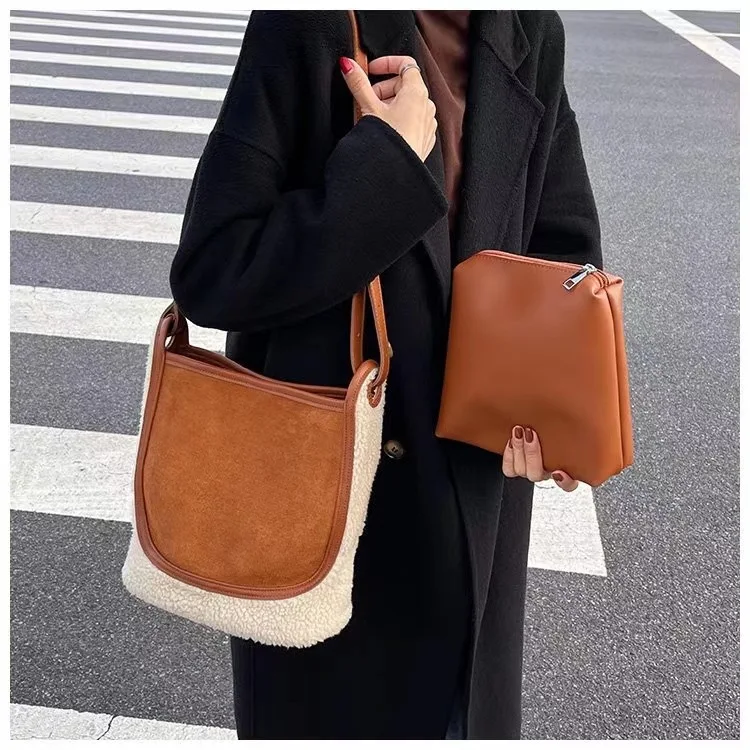 Sac Bandoulière Femme en Peluche à Épaule Unique Tendance et Douillet Idéal pour Sortir ou au Quotidien Confortable et Stylé