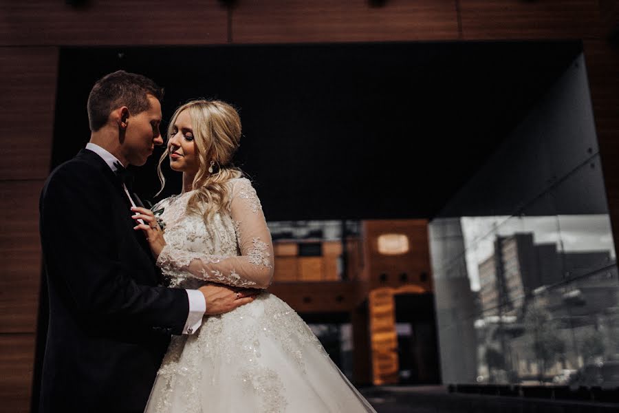 Fotógrafo de casamento Viktoriya Kuprina (kuprinaphoto). Foto de 11 de fevereiro 2019