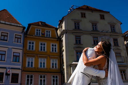 Fotógrafo de casamento Ionut Fechete (fecheteionut). Foto de 25 de março 2022