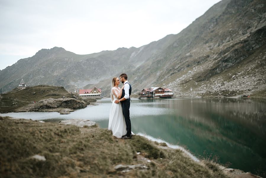 Svadobný fotograf Gicu Casian (gicucasian). Fotografia publikovaná 24. októbra 2018