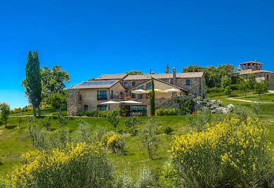 Farmhouse with garden and pool 3