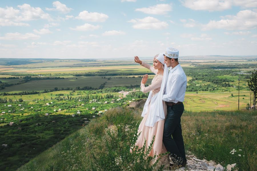 Wedding photographer Elya Minnekhanova (elyaru). Photo of 24 July 2016