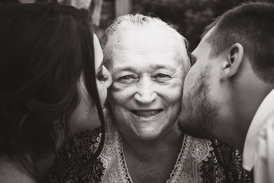 Wedding photographer Ekaterina Verizhnikova (alisaselezneva). Photo of 9 April 2018