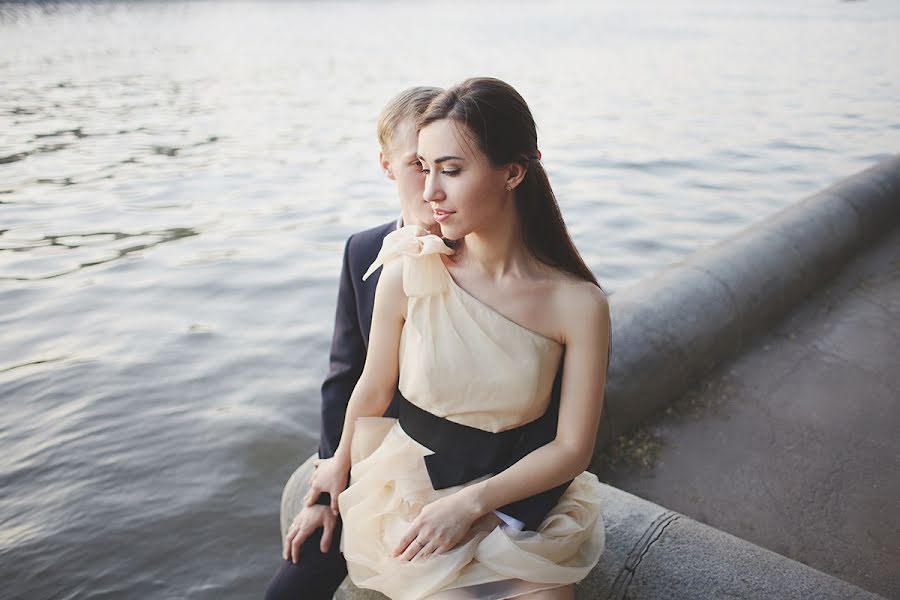 Wedding photographer Evgeniya Krasovskaya (alessa-white). Photo of 21 May 2014