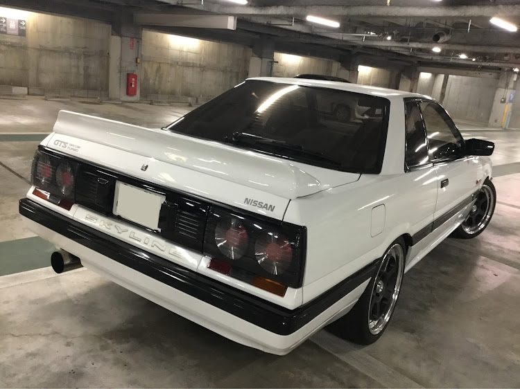 スカイラインのR31・HR31・スカイラインR31・直近2cmの鑑賞に耐える美観を目指してます。に関するカスタム事例の投稿画像1枚目