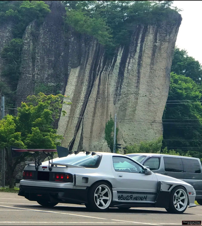 RX-7の大谷資料館・ベルテラシェ大谷・新緑と愛車・東京アンダーグラウンドに関するカスタム事例の投稿画像8枚目