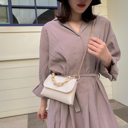 Title 6, Retro western style straddle chain shoulder bag...