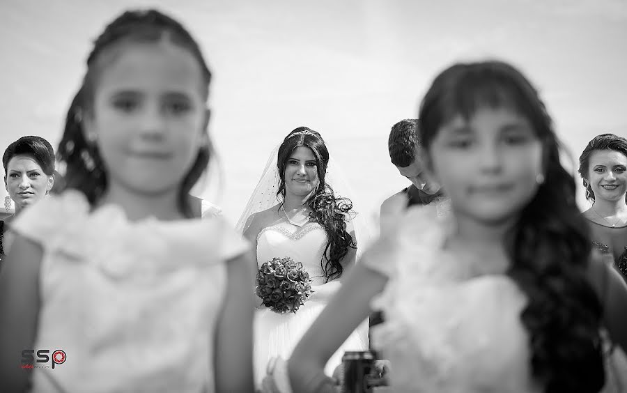 Esküvői fotós Claudiu Ardelean (claudiuardelean). Készítés ideje: 2016 június 22.