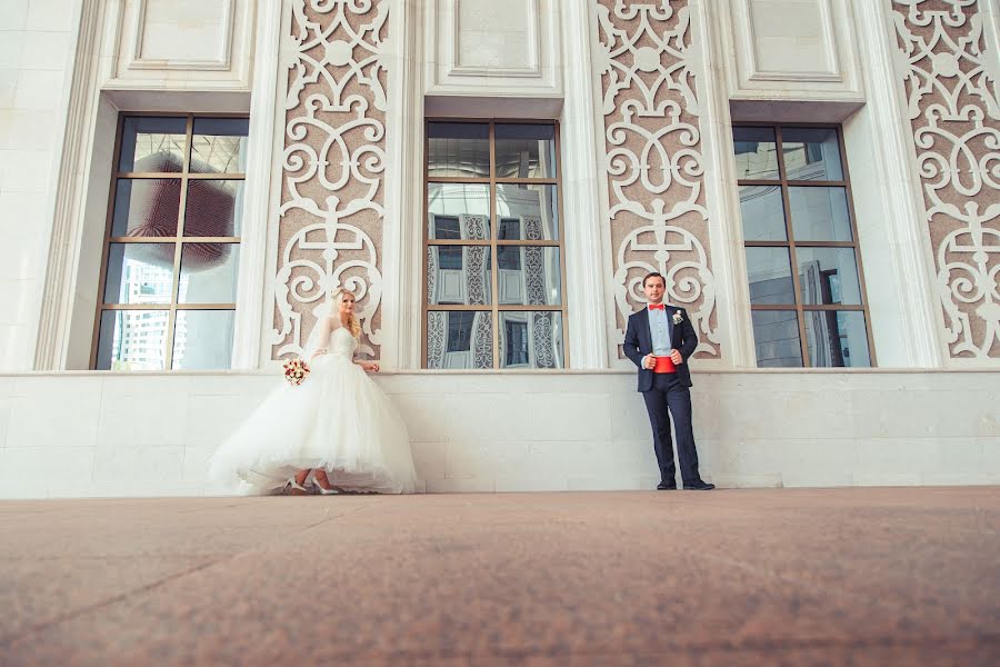 Fotógrafo de casamento Lora Kravcova (wedlora). Foto de 22 de junho 2017