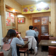 洪師父麵食棧(基隆路店)