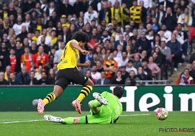 LIVE: Onwaarschijnlijk aanvalsoffensief van Dortmund dat al gigantische kansen heeft laten liggen!